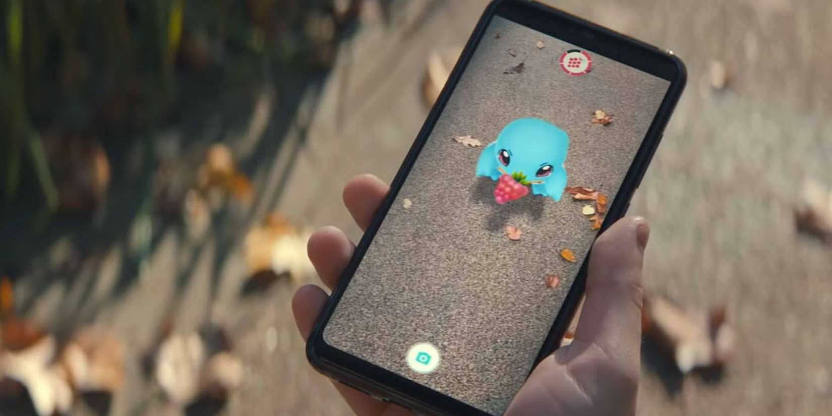 Squirtle eating a Berry in Pokemon GO
