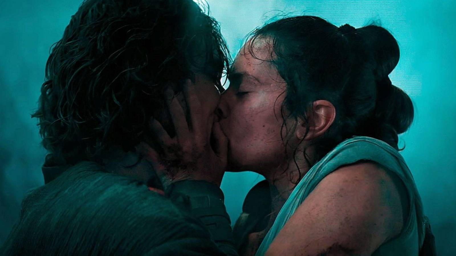 Star Wars_ Rey & Kylo Ren_Kiss