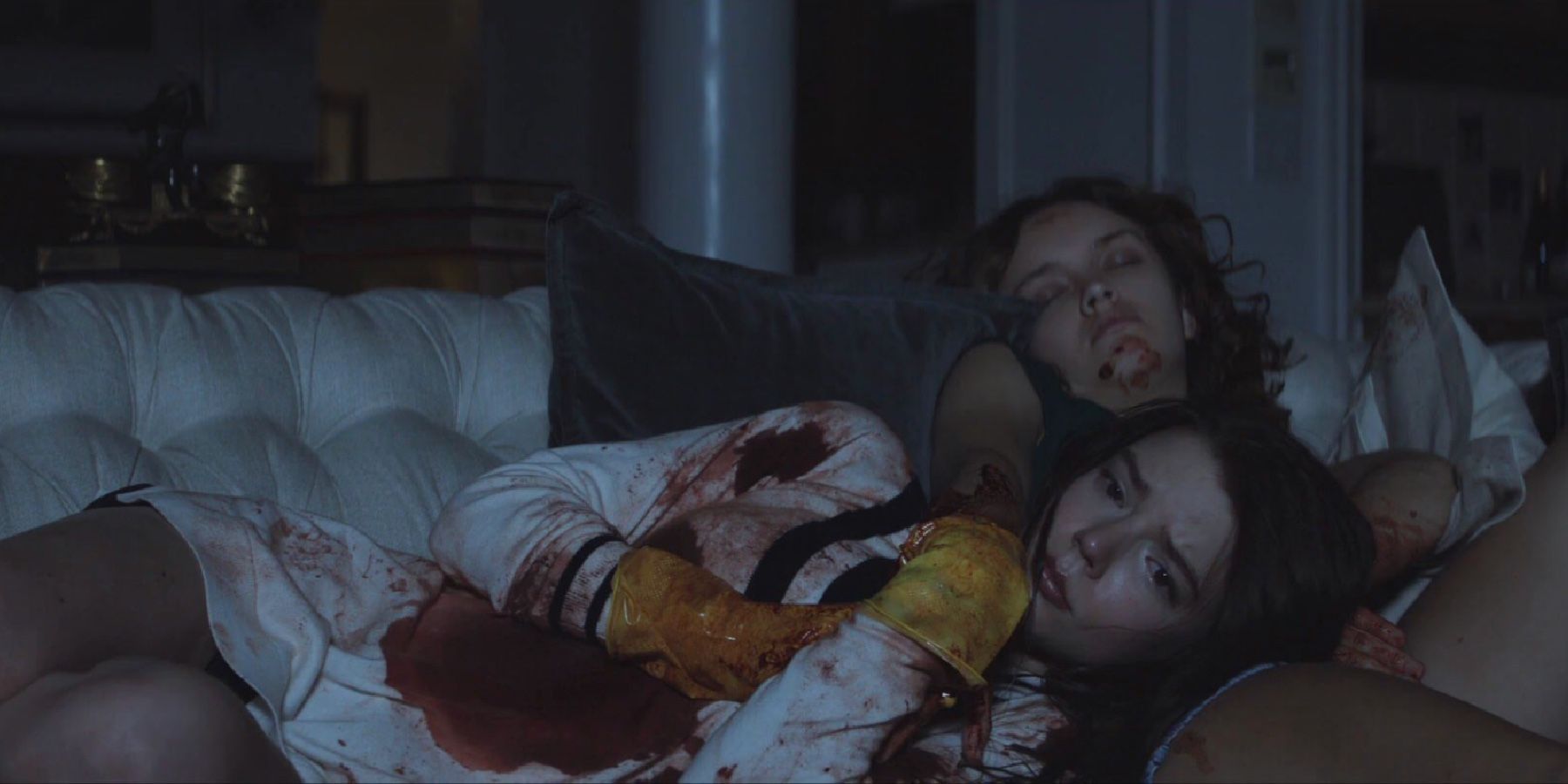 Thoroughbreds-Lily-and-Amanda-covered-In-blood