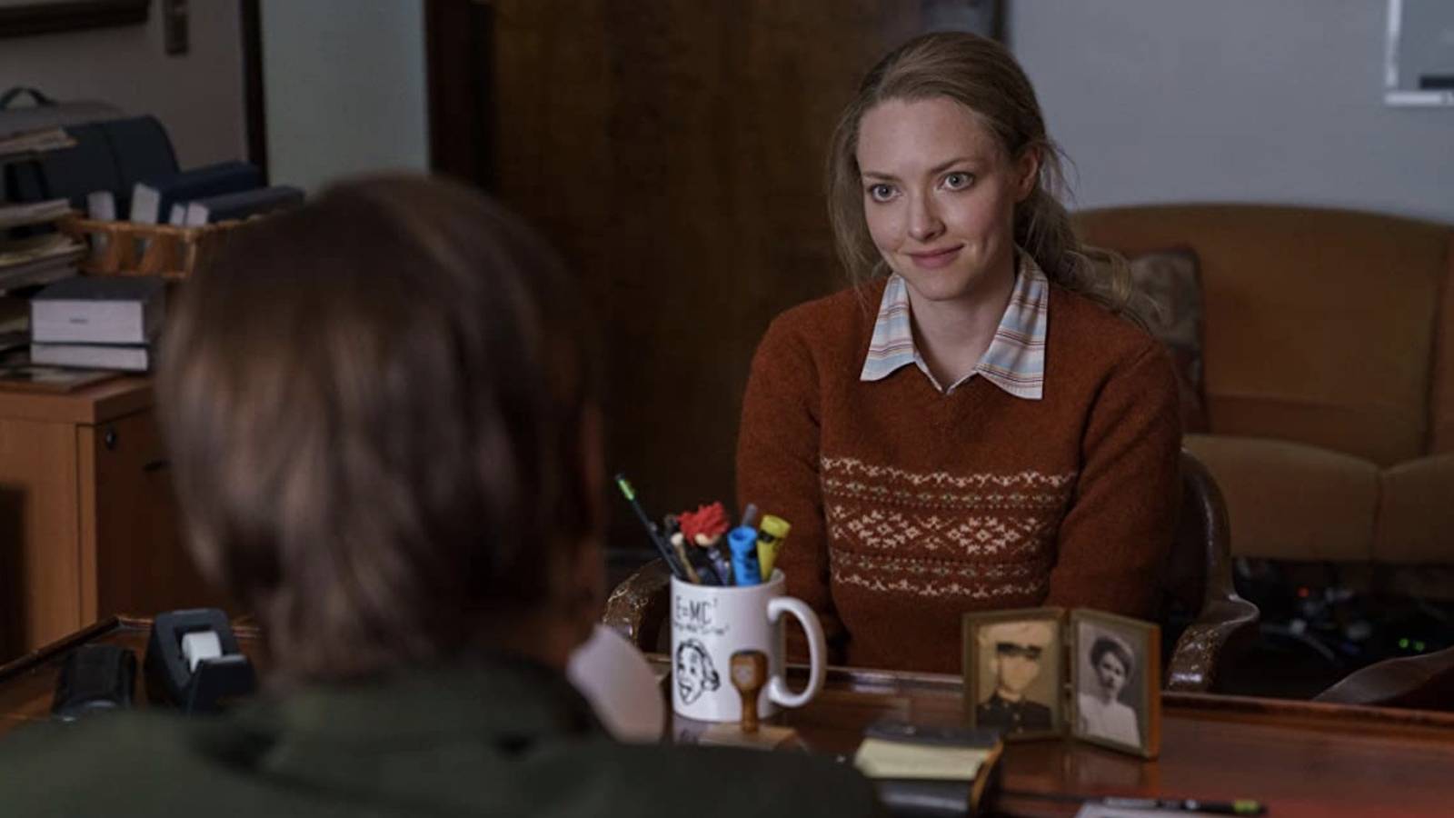 amanda seyfried as elizabeth holmes Cropped