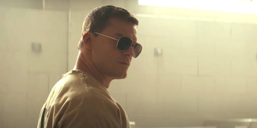 jack reacher in sunglasses