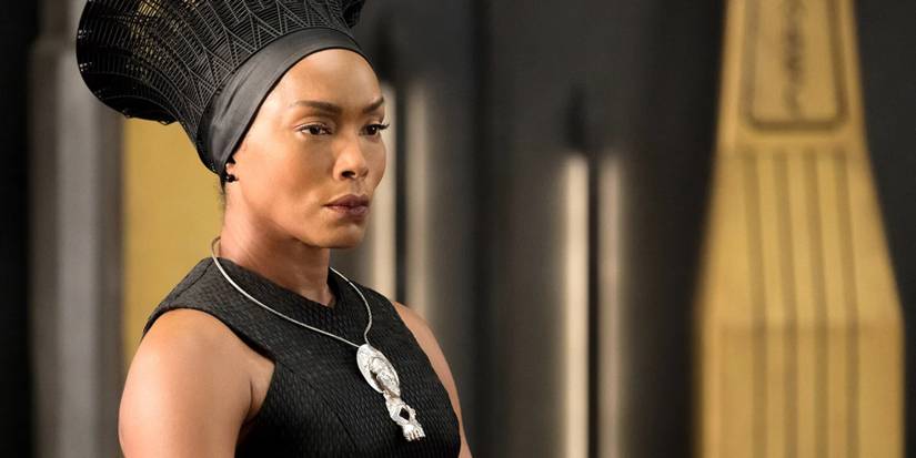 Angela-Bassett-Black-Panther