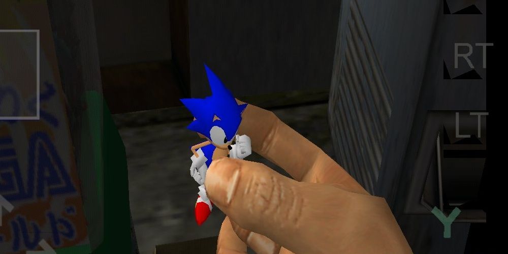 Cameo of Sonic the Hedgehog in Shenmue.