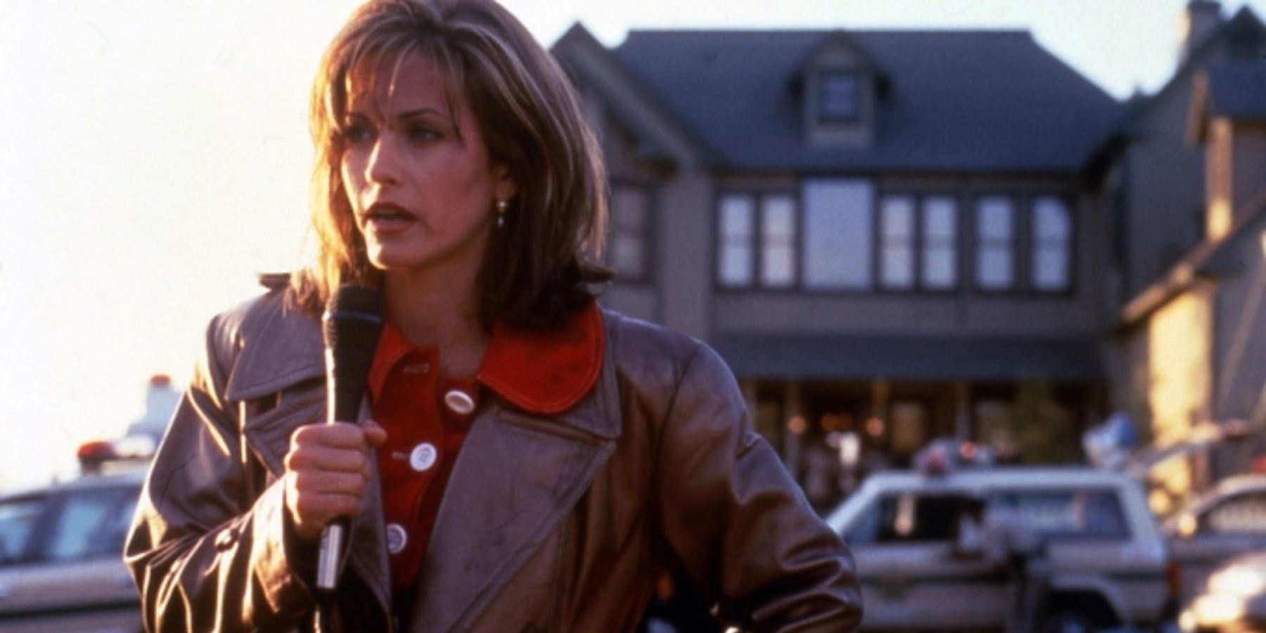 Courteney Cox as Gale Weathers in Scream Featured Image