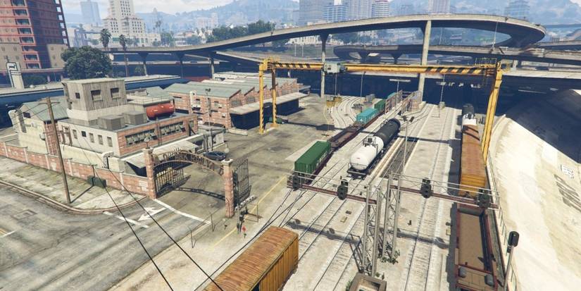 GrandTheftAutoV_MirrorParkRailyard