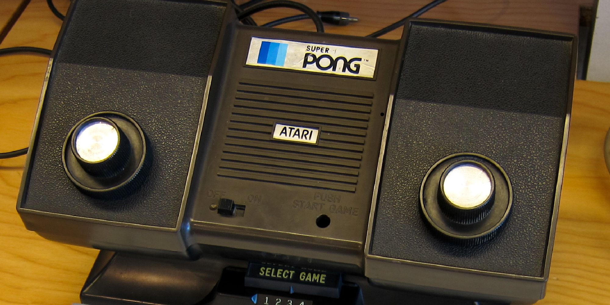 Atari's Super Pong home console
