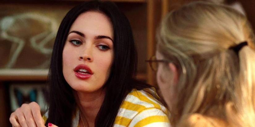 Megan Fox as Jennifer talking to Amanda Seyfried's Needy