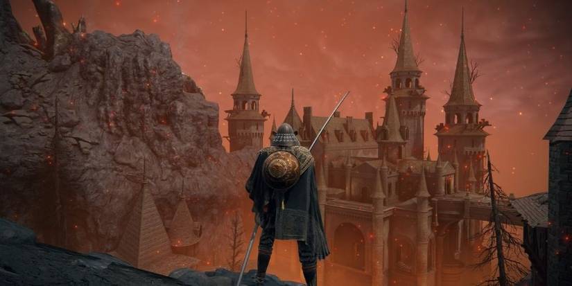 Tarnished equipped with the Man-Serpent's Shield In Elden Ring