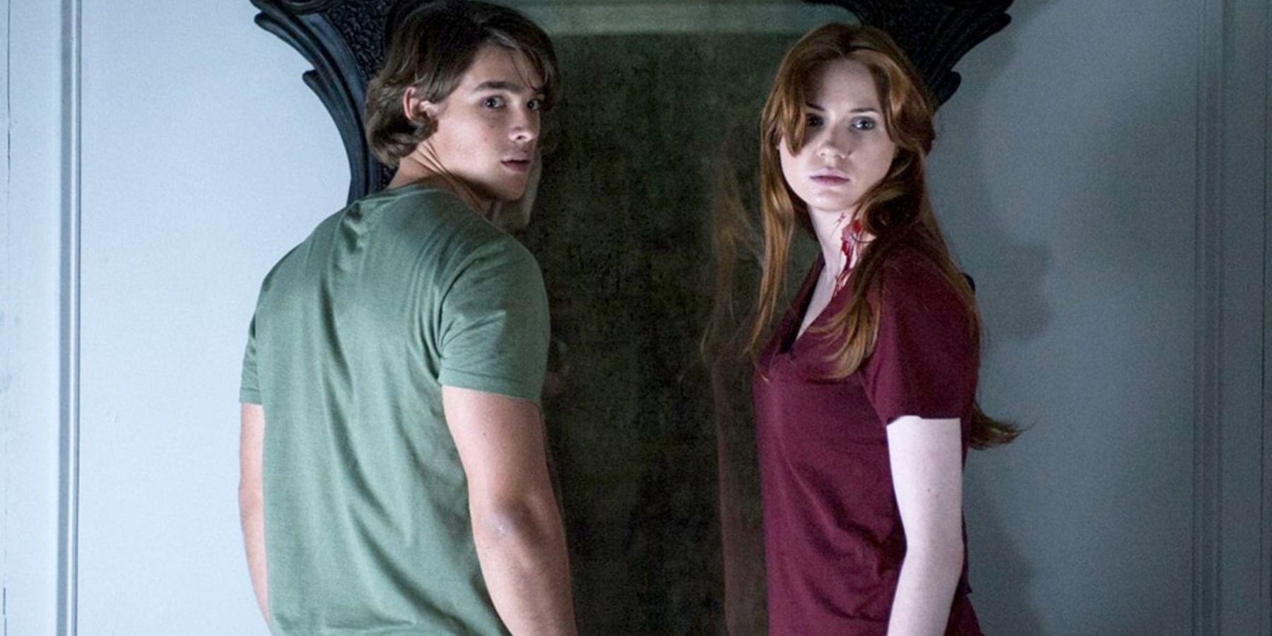 Tim (Brenton Thwaites) and Kaylie (Karne Gillan) Russell in Oculus