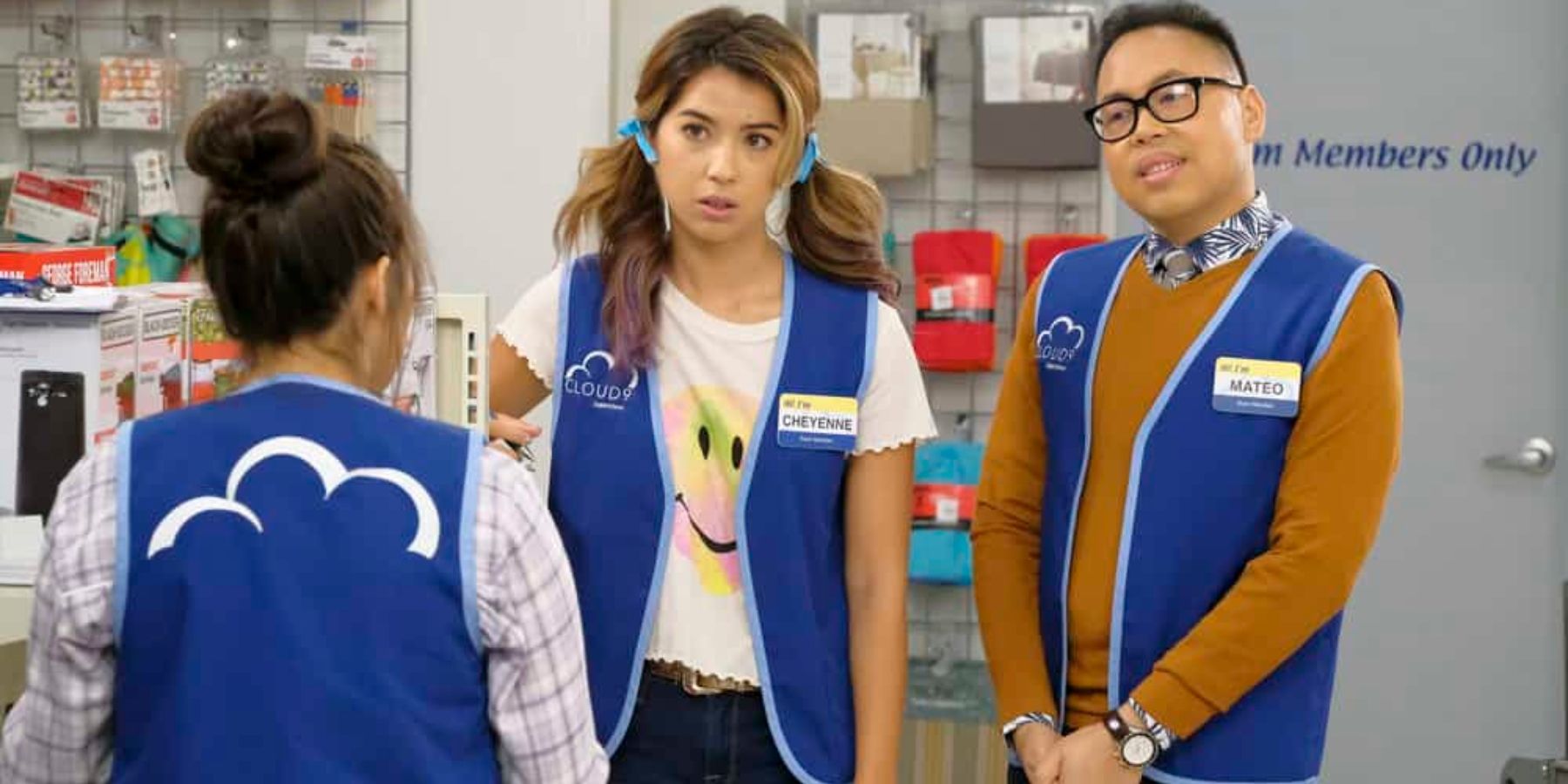 Amy (America Ferrera) talking to Cheyenne (Nichole Sakura ) and Mateo (Nico Santos) on Superstore