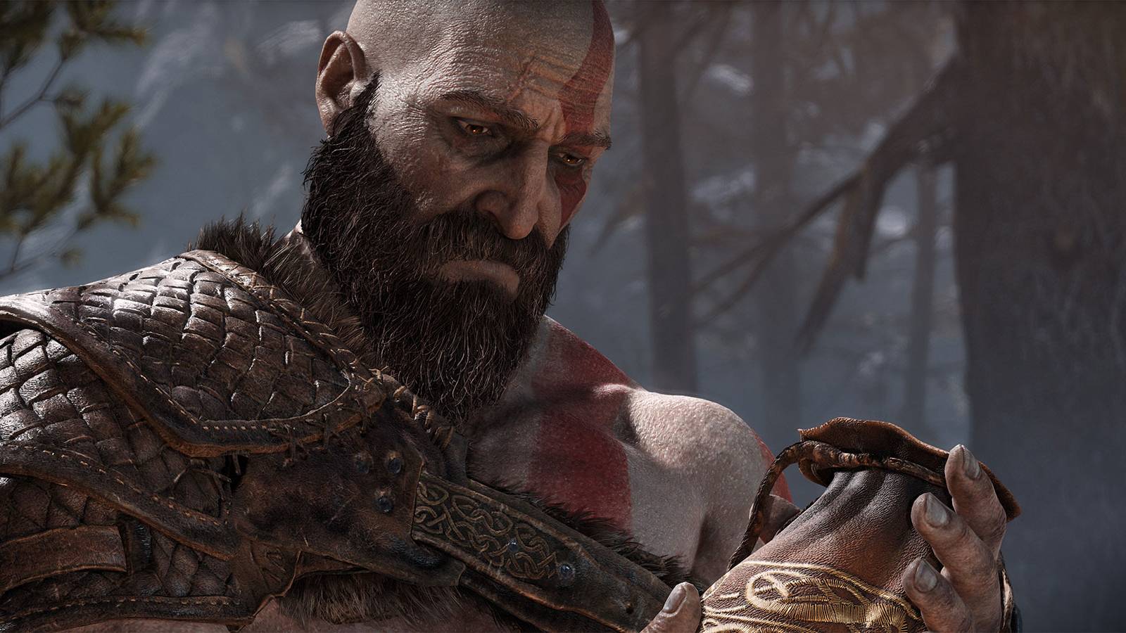 God of War Fan Shows Off Amazing Mjolnir Replica