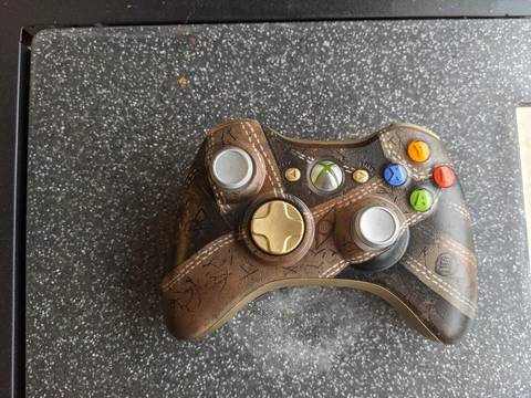 skyrim-xbox-360-controller-front