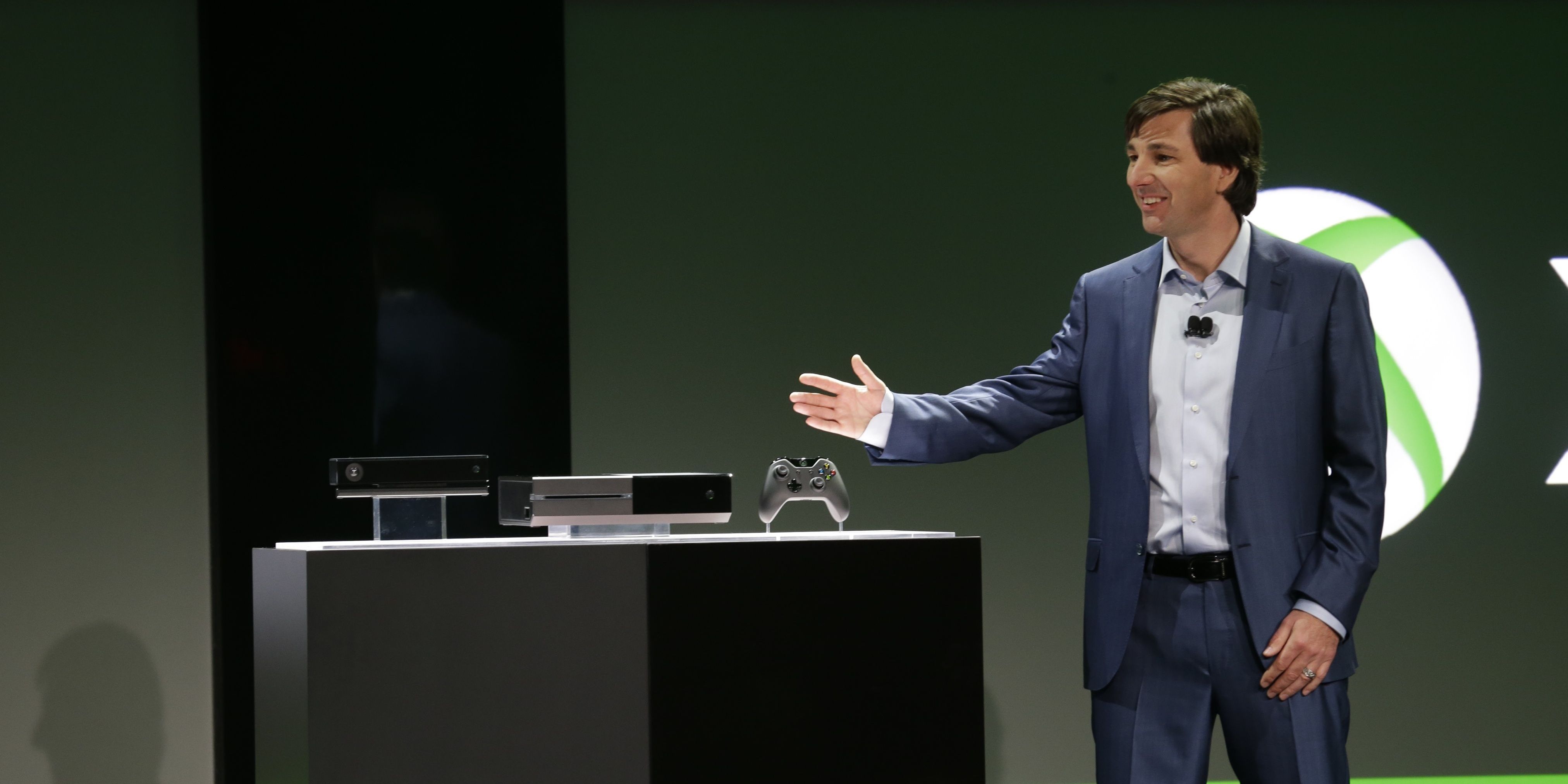 xbox one being revealed with the kentic and controller 