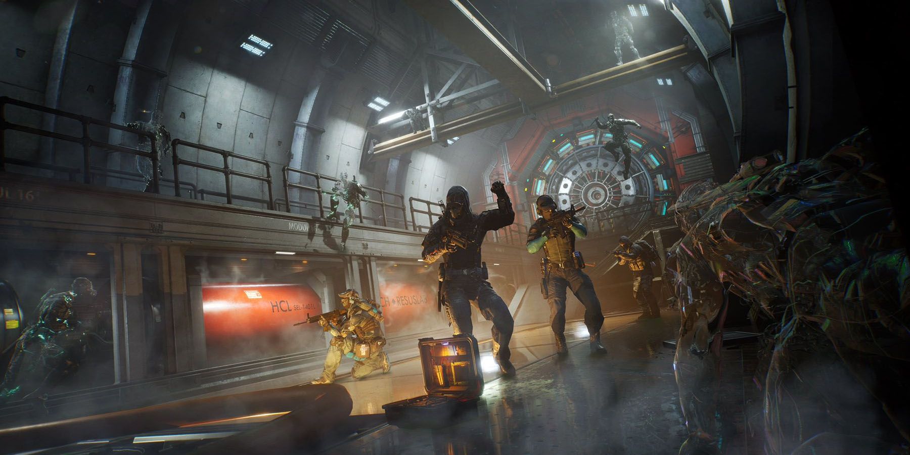 A Crossfire X team carefully approaching an objective