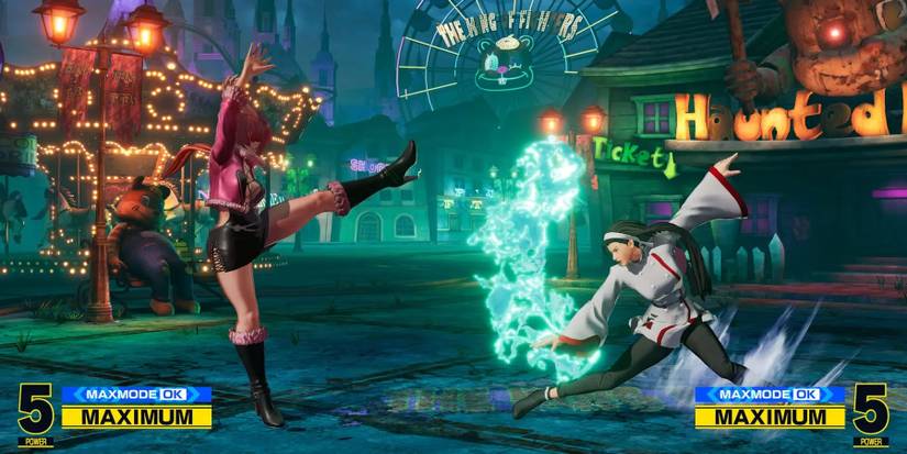 A KOF15 character preparing for combat