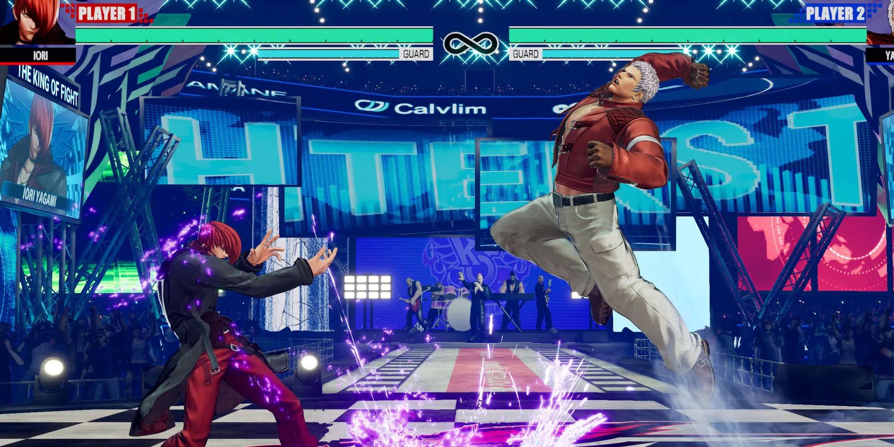 A character attacking from a jump in KOF15