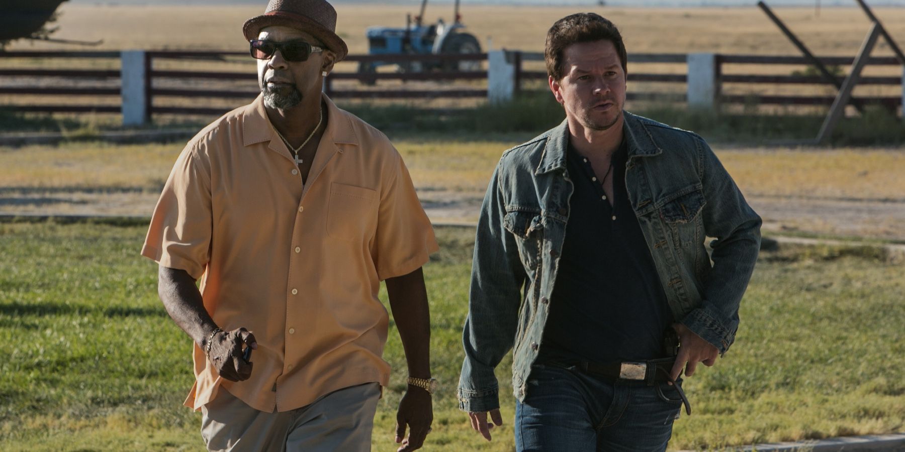 Denzel-Washington-and-Mark-Wahlberg-in-2-Guns