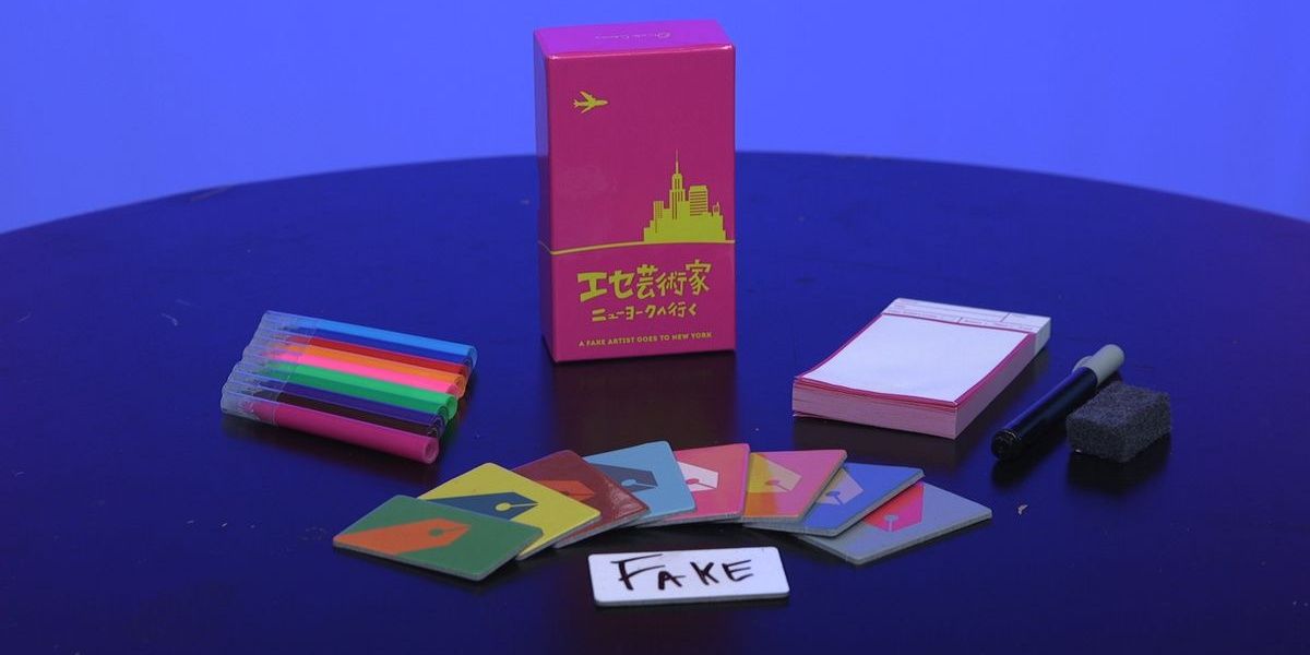 fake artist game showing components