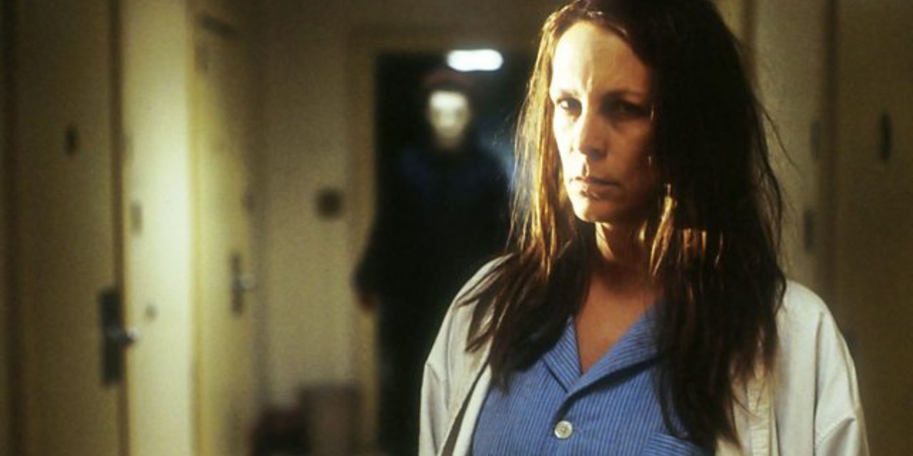 Michael Myers and Laurie Strode (Jamie Lee Curtis) in Halloween: Resurrection
