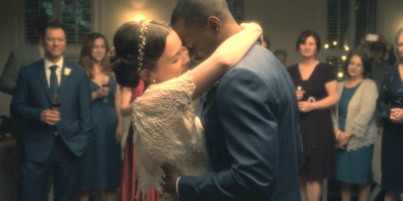 Nell (Victoria Pedretti) and Arthur (Jordane Christie) dancing in The Haunting Of Hill House