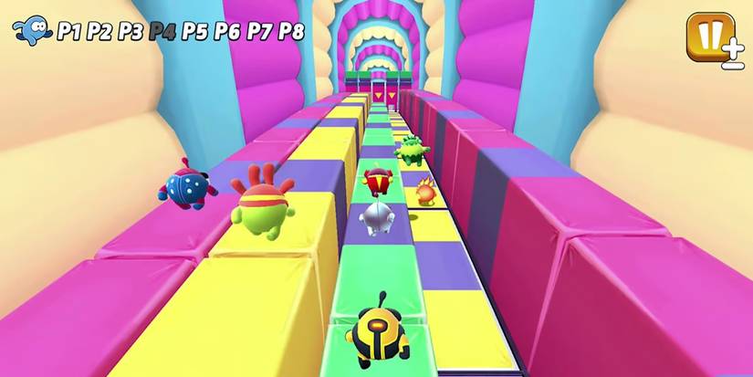 An Om Nom Run bouncy house level in multiplayer