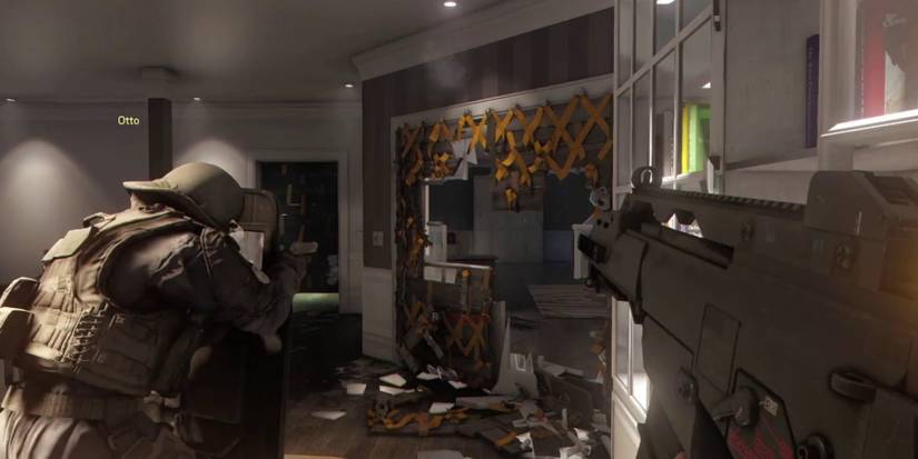 Rainbow Six Siege Players heading into an objective