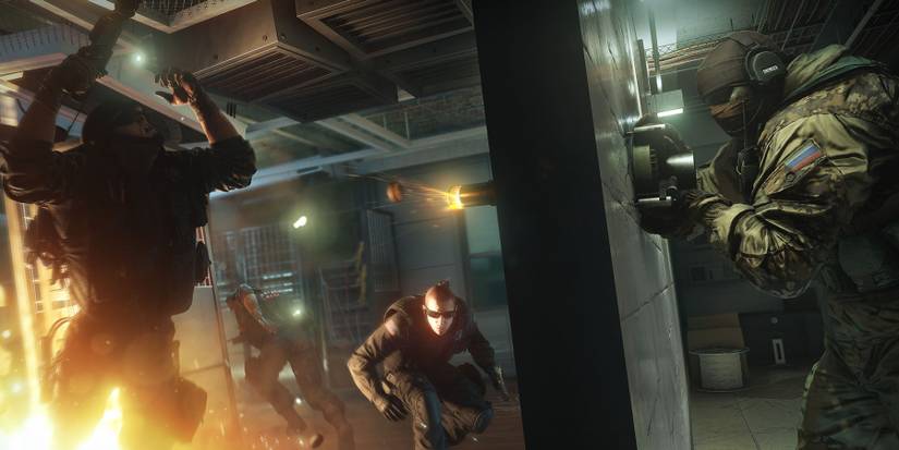 Rainbow Six Siege Players heading into cover