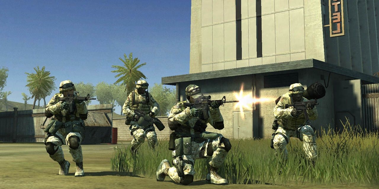 battlefield squad rushing enemy Cropped
