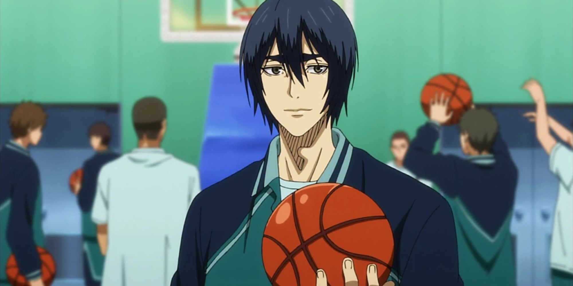 makoto hanamiya holding a basketball