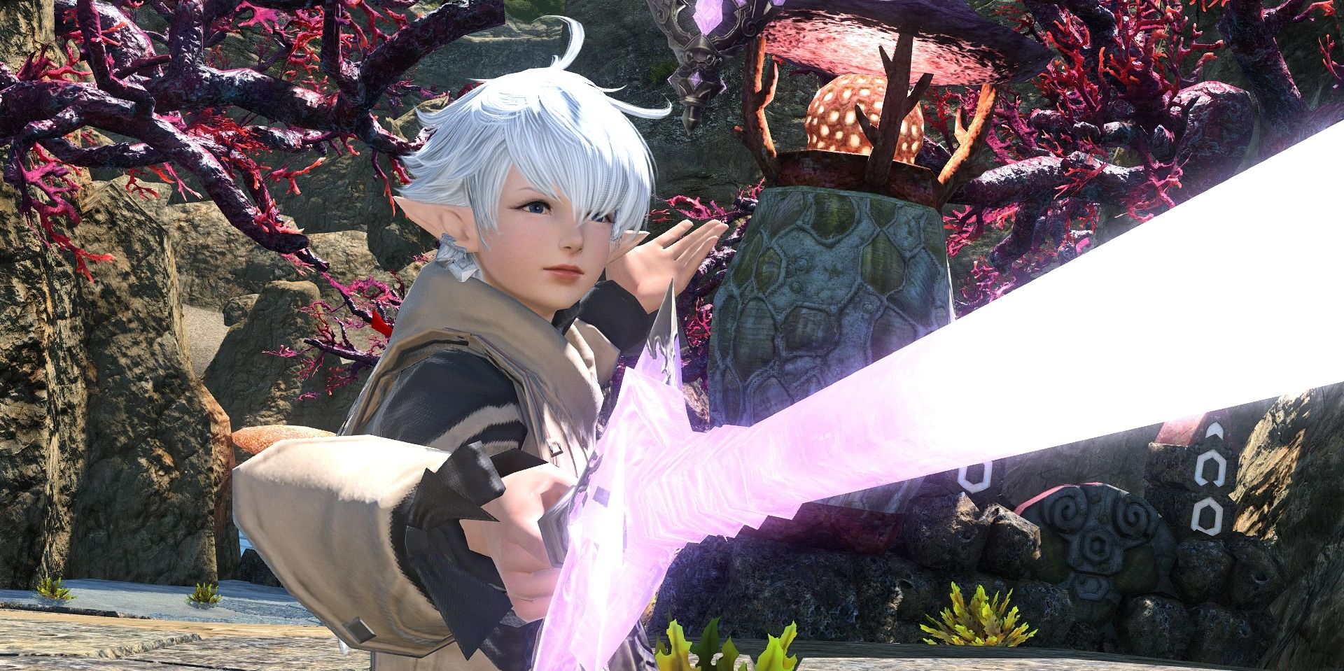 Alisaie Holding Her Weapon