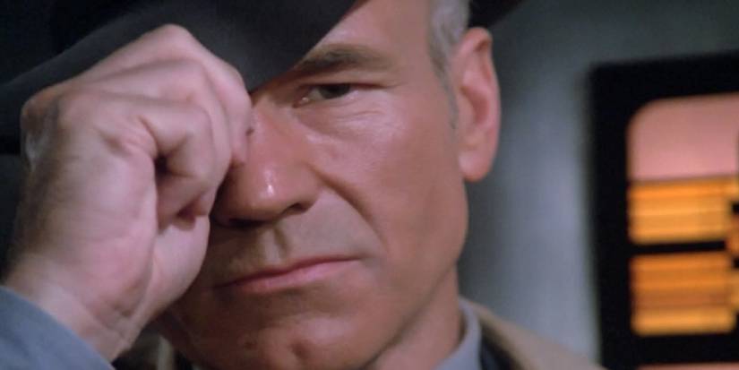 picard looking forward tipping his hat