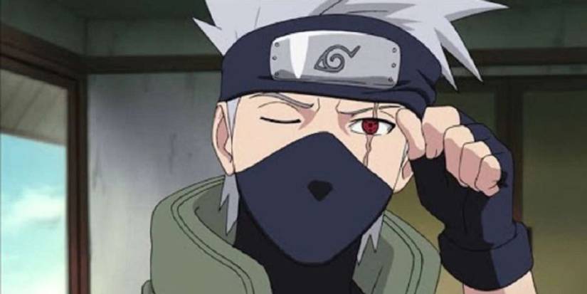 kakashi revealing his sharingan