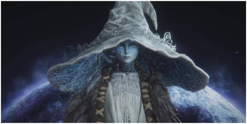 Ranni in front of moon.