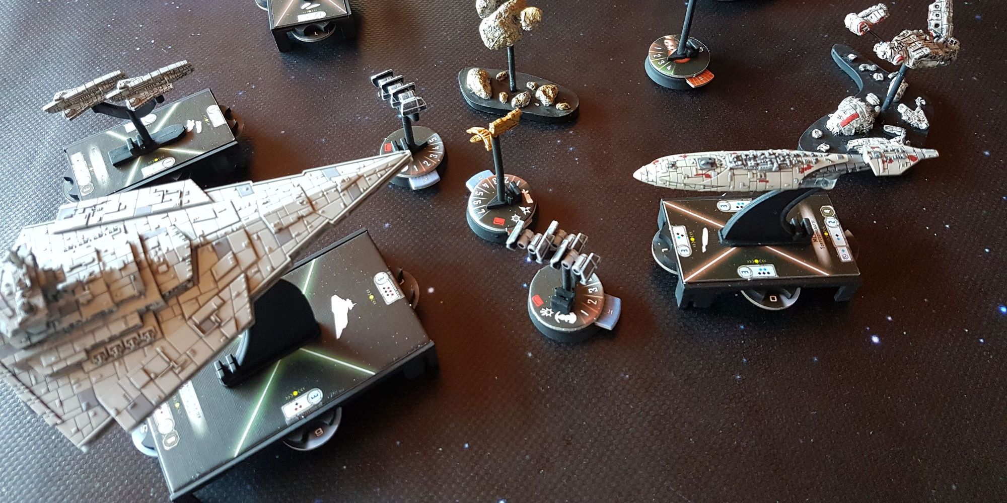 Корабли Армады Звездных войн в бою 