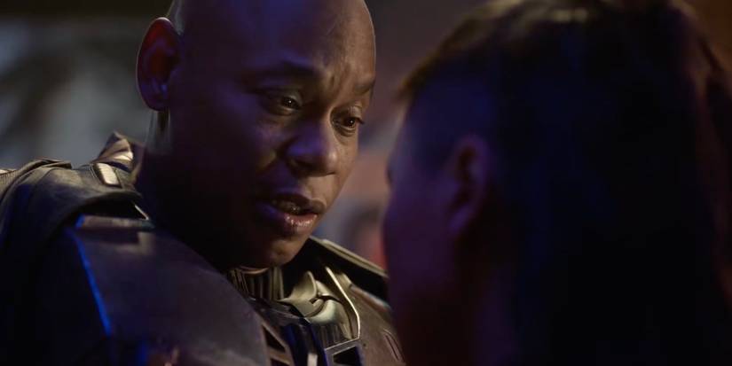 Soren talking to Kwan Ha from the Halo TV show