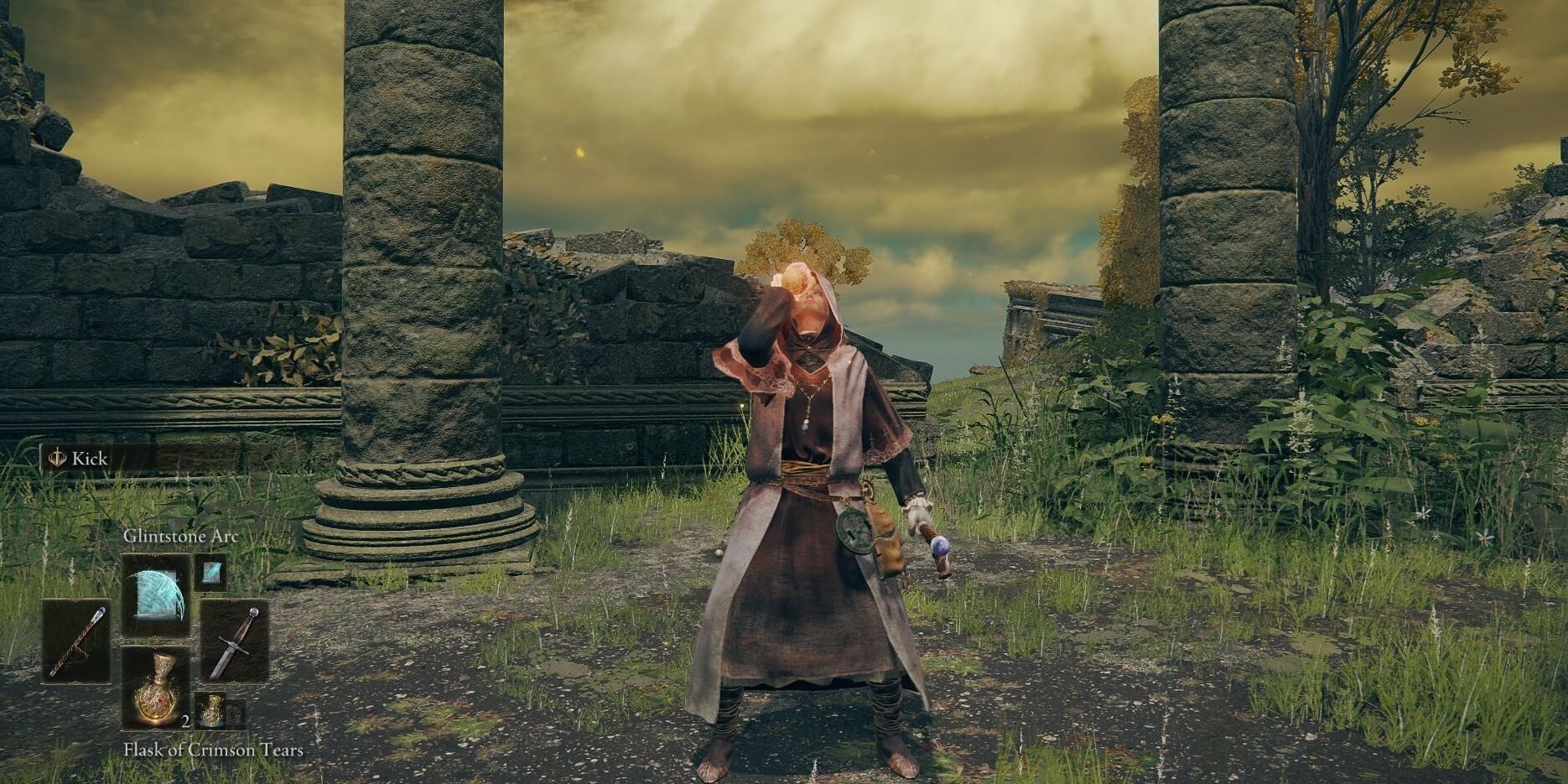 A player using the Flask of Crimson Tears to heal in Elden Ring