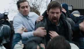5 Film Pembunuh Berantai yang Jauh Lebih Mengerikan Ketimbang The Whisper Man di Netflix 23 Hugh Jackman & Jake Gyllenhaal In Prisoners