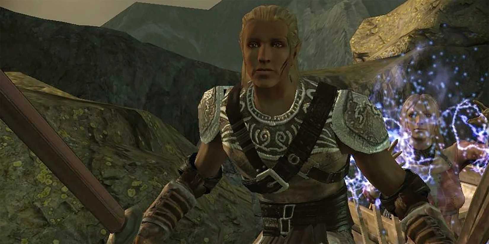 Zevran holding daggers.