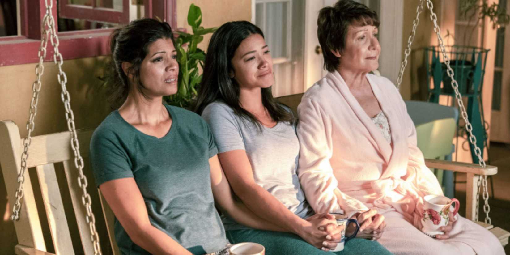Jane and her family in Jane the Virgin