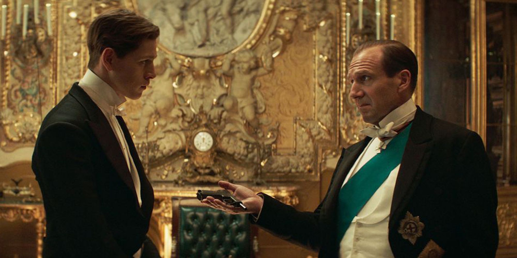 Ralph Fiennes & Harris Dickinson In The King's Man