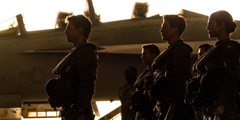 Maverick-and-his-recruits-on-an-aircraft-carrier-in-Top-Gun-Maverick-1