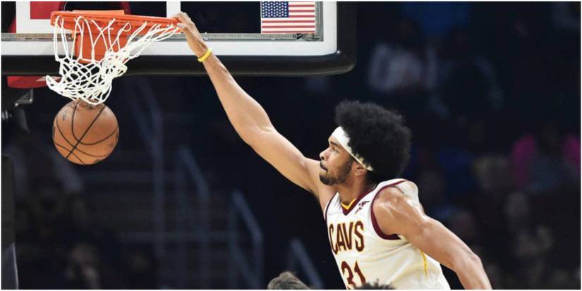 NBA 2K22 Jarrett Allen Slams Home A Dunk