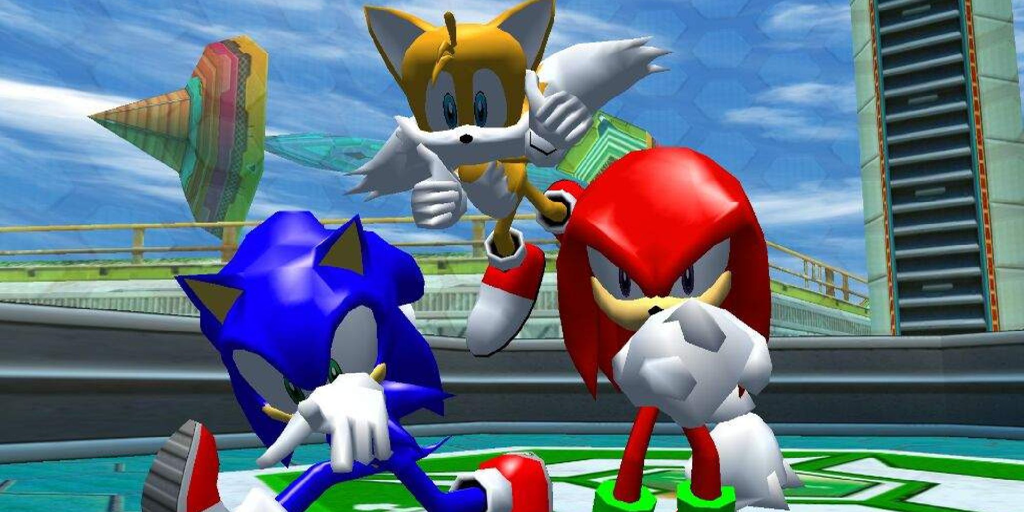 Knuckles pózuje se Sonicem a Tailsem ve hře Sonic Heroes