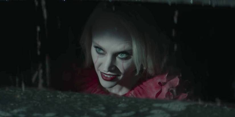 Kate McKinnon as Kellyanne Conway/Pennywise in the Kellywise sketch