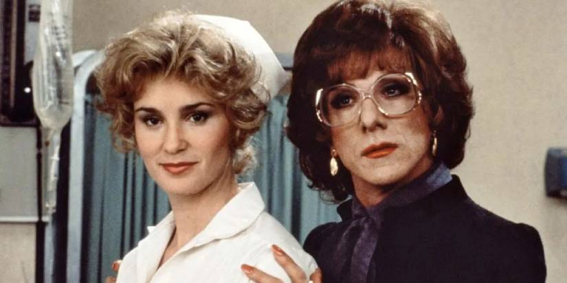 Dustin Hoffman as Dorothy holding onto Jessica Lange's shoulders in Tootsie
