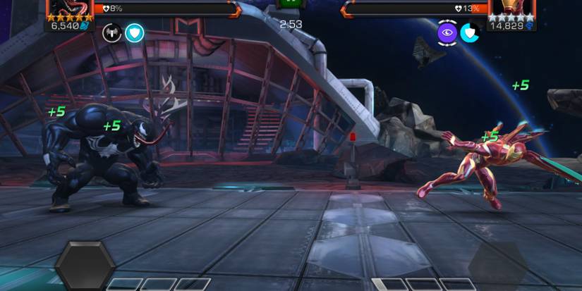 Venom fighting Iron Man in Marvel Contest of Champions.