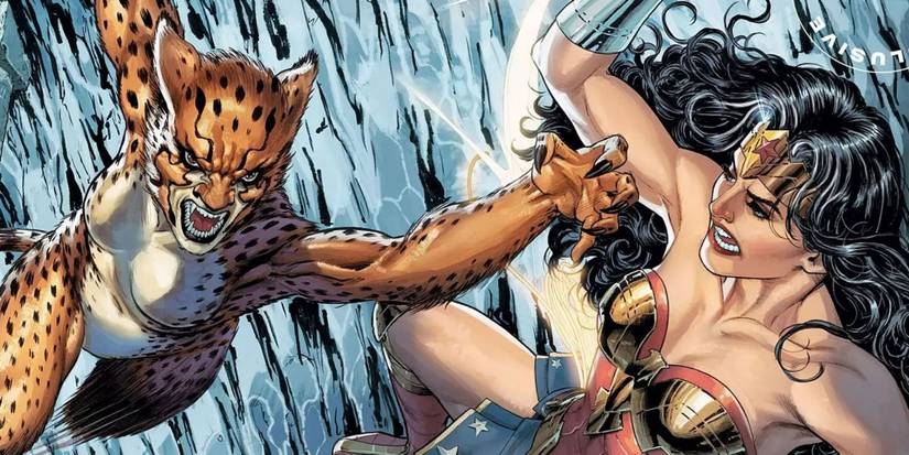Wonder Woman and Cheetah villain in a tense fight