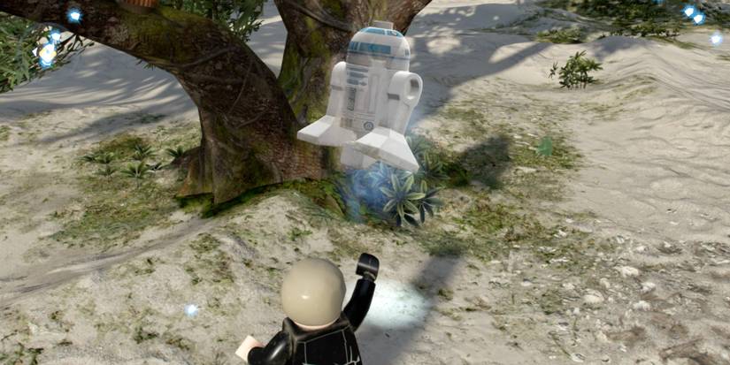 luke skywalker using the force on r2d2