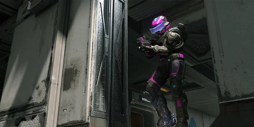 halo player aiming downwards from above 