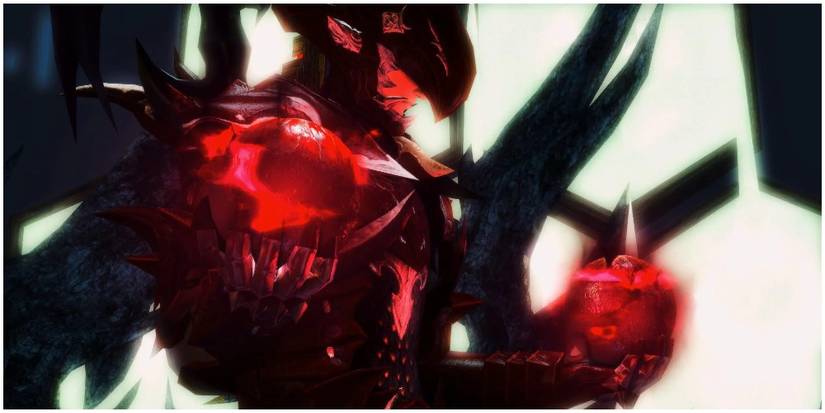 Estinien holding the two eyes.